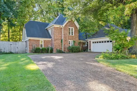 8683 Beckenham Dr, Cordova, TN 38016