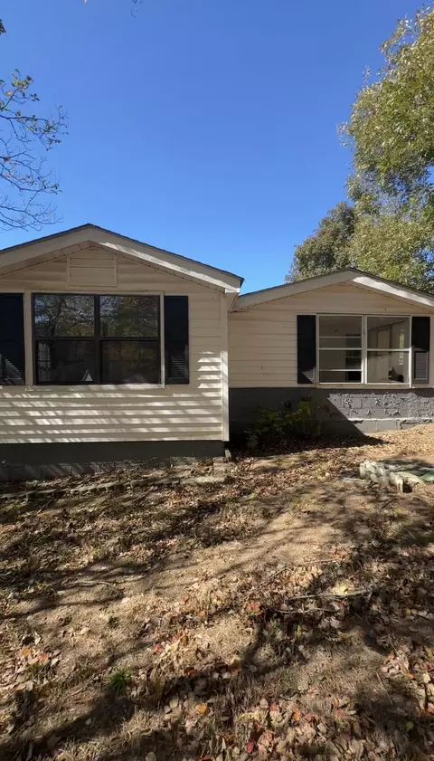 1129 Probasco St N, La Fayette, GA 30728