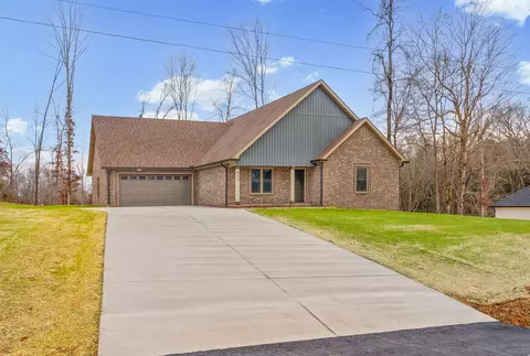 940 Palmyra Rd, Clarksville, TN 37040
