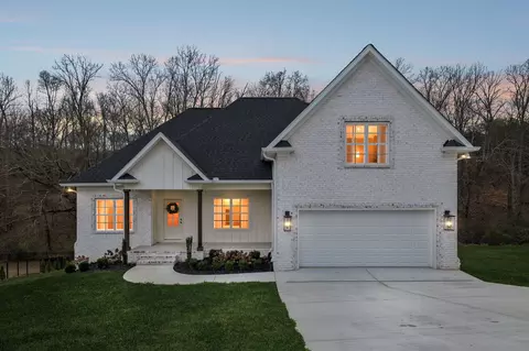 119 Casey St, Brush Creek, TN 38547