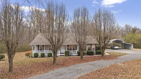 1041 Timber Ridge Rd, Charlotte, TN 37036
