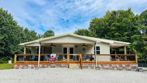 752 New Light Rd, Winfield, TN 37892 photo 3