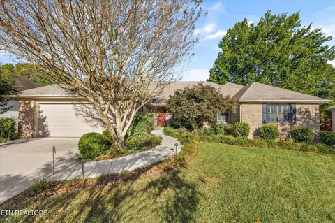1827 Southcliff Dr, Maryville, TN 37803