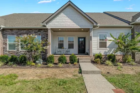 1570 Cedarbrooke Ln, Lebanon, TN 37090