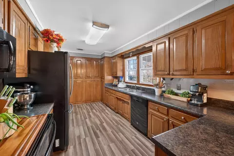 Kitchen - 2191 Highway 100, Centerville, TN 37033 photo 1 of 1