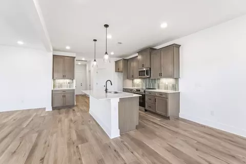 934 Watercourse Ct, Nashville, TN 37214