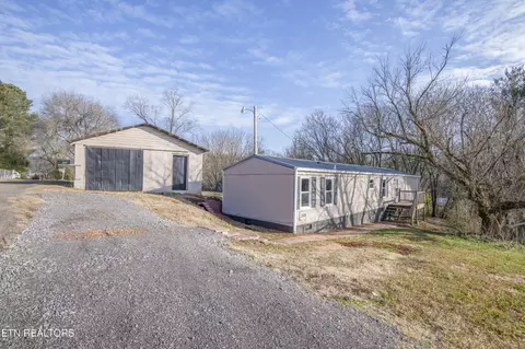 350 Kagley Dr, Lenoir City, TN 37772