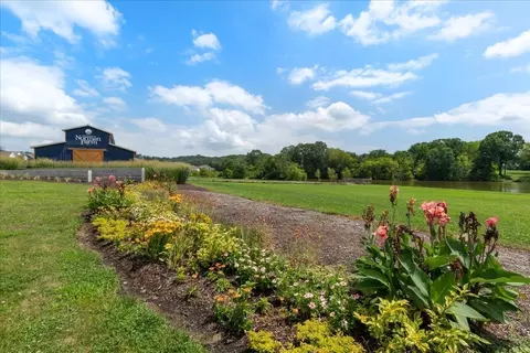 892 Joe Miller Dr, Hendersonville, TN 37075