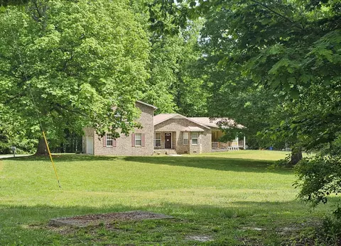 2411 Sherwood Rd, Sewanee, TN 37375
