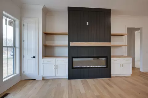 Living - 3213 Carolina Ave, Centerville, TN 37033 photo 3 of 5