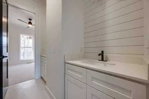 Bath - 3213 Carolina Ave, Centerville, TN 37033 photo 6 of 9