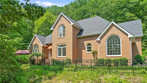 2001 Eagle Point Dr, Dalton, GA 30720 photo 2
