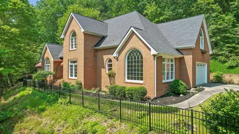2001 Eagle Point Dr, Dalton, GA 30720 photo 4