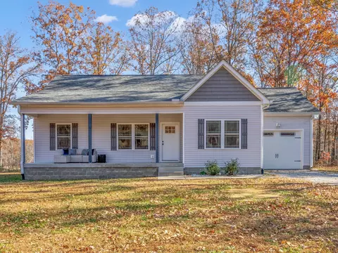 371 Mcelhiney Rd, Dickson, TN 37055