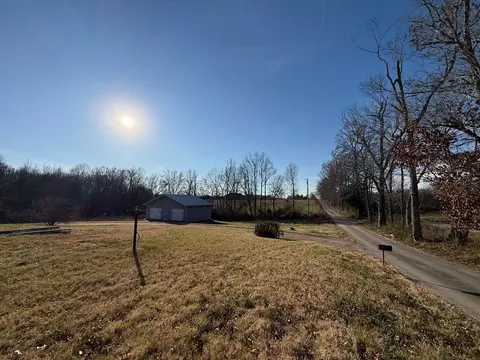 Exterior - 7036 J D Randolph Rd, Baxter, TN 38544 photo 18 of 29