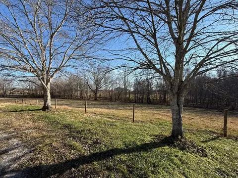 Exterior - 7036 J D Randolph Rd, Baxter, TN 38544 photo 6 of 29