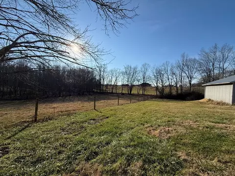 Exterior - 7036 J D Randolph Rd, Baxter, TN 38544 photo 4 of 29
