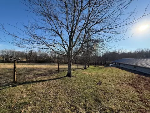 Exterior - 7036 J D Randolph Rd, Baxter, TN 38544 photo 11 of 29