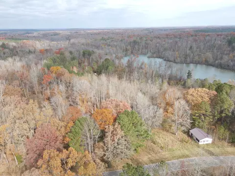 2642 Mount Carmel Rd, Camden, TN 38320
