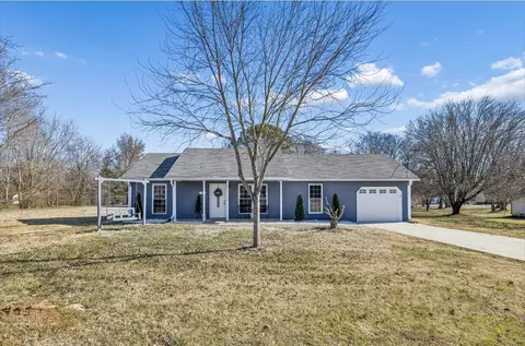 158 Suncrest Dr, La Vergne, TN 37086