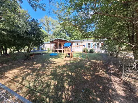 84 Nolen St, Mckenzie, TN 38201