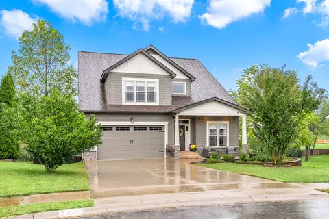 2253 Fairfax Dr, Clarksville, TN 37043