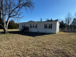 1910 Holloway Rd, Lebanon, TN 37090