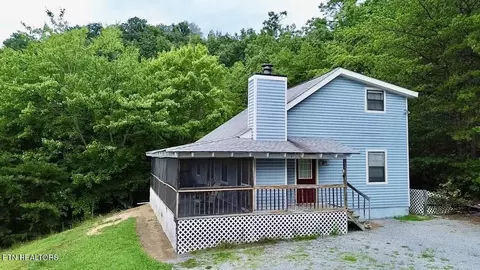 1611 Bear Claw Way, Sevierville, TN 37876