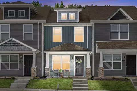 102 Davis Ridge Ln, Clarksville, TN 37040