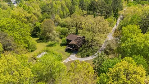 401 Laymons Rd, Hixson, TN 37343