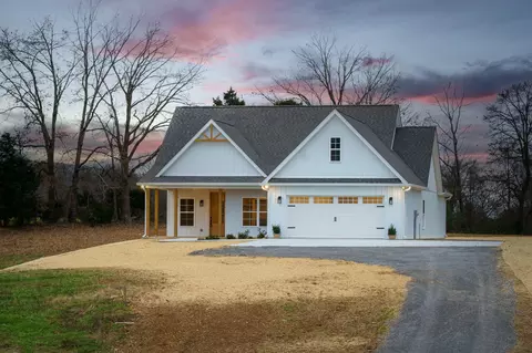 7694 Burgess Gower Rd, Cedar Hill, TN 37032