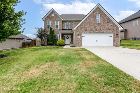 718 Rindlewood Ln, Maryville, TN 37801