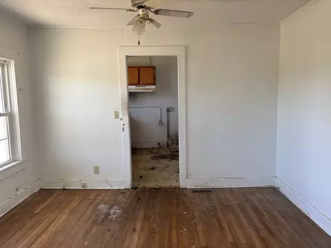 104 General Ave, Centerville, TN 37033 photo 3