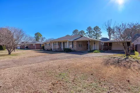1006 Pasadena Ave, Muscle Shoals, AL 35661
