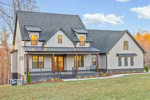 1319 Shady Grove Rd, Clarksville, TN 37043