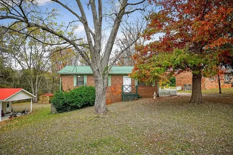3382 Dietz Dr, Cookeville, TN 38506