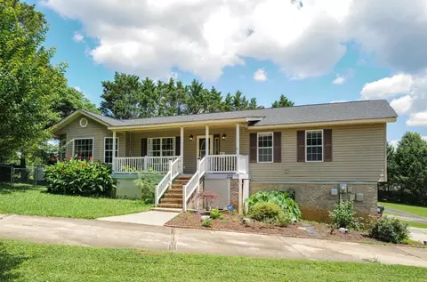 732 Salem Rd, Rossville, GA 30741