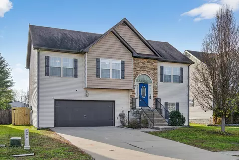 3597 Fox Tail Ct, Clarksville, TN 37040