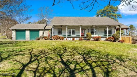 1793 Cherokee Dr, Bean Station, TN 37708