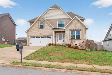 752 Crestone Ln, Clarksville, TN 37042