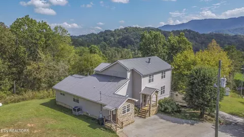 1313 Dupont Rd, Seymour, TN 37865