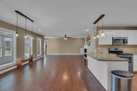 Living - 126 Dial Ln, Rickman, TN 38580 photo 2 of 8