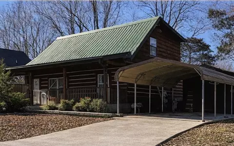 141 General Buckner Dr, Dover, TN 37058