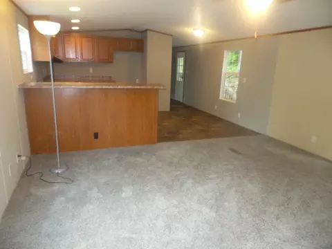 306 T Cooper Rd, Lancing, TN 37770 photo 3
