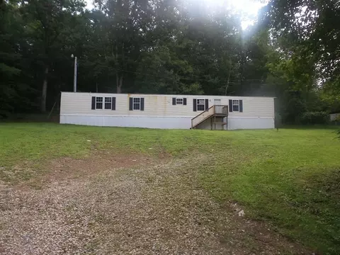 306 T Cooper Rd, Lancing, TN 37770 photo 1