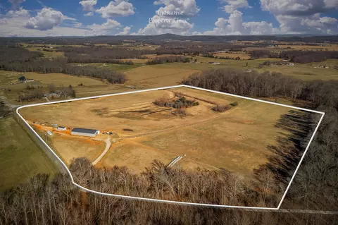 620 Roberts Cemetery Rd, Walling, TN 38587