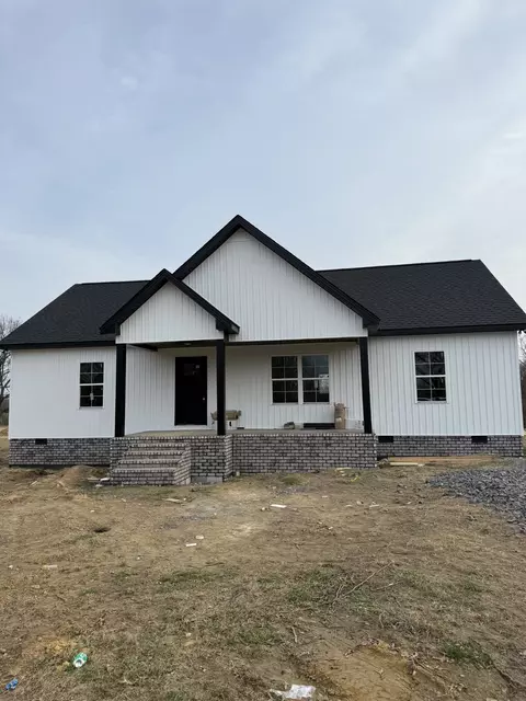 370 Hawkins Rd, Westmoreland, TN 37186