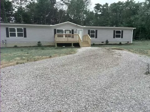 730 Old Cemetery Rd, Madisonville, TN 37354