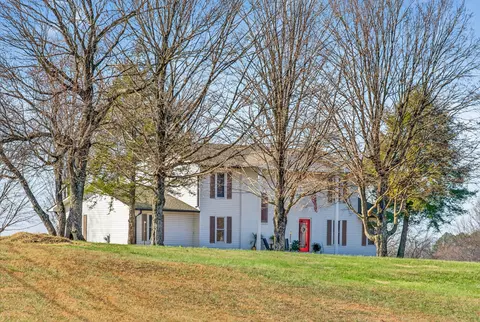 322 Shun Pike, Cottontown, TN 37048