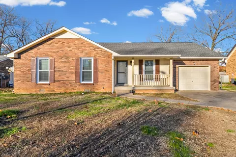 211 Millstone Cir, Clarksville, TN 37042